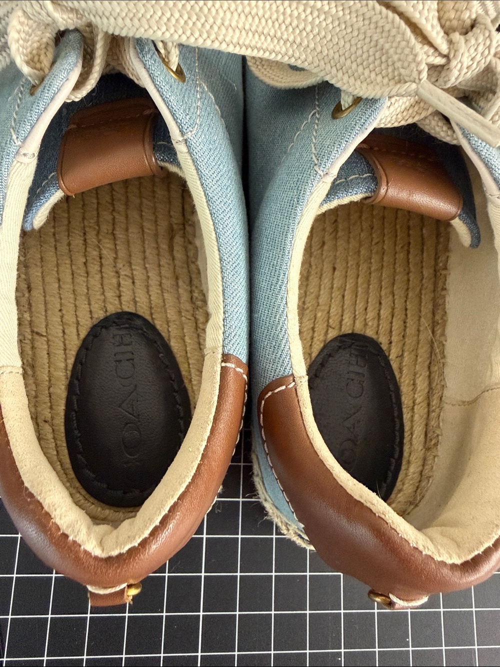 Great Condition Women Coach Sneakers Size 9. - Picture 5 of 11